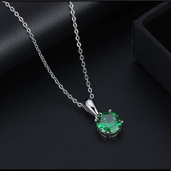 S925 May (emerald) birthstone necklace